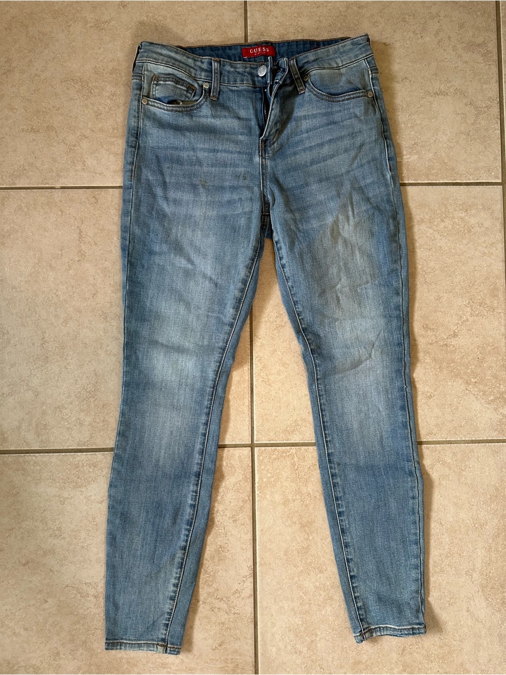 GUESS Light Wash Skinny Jeans in Blue